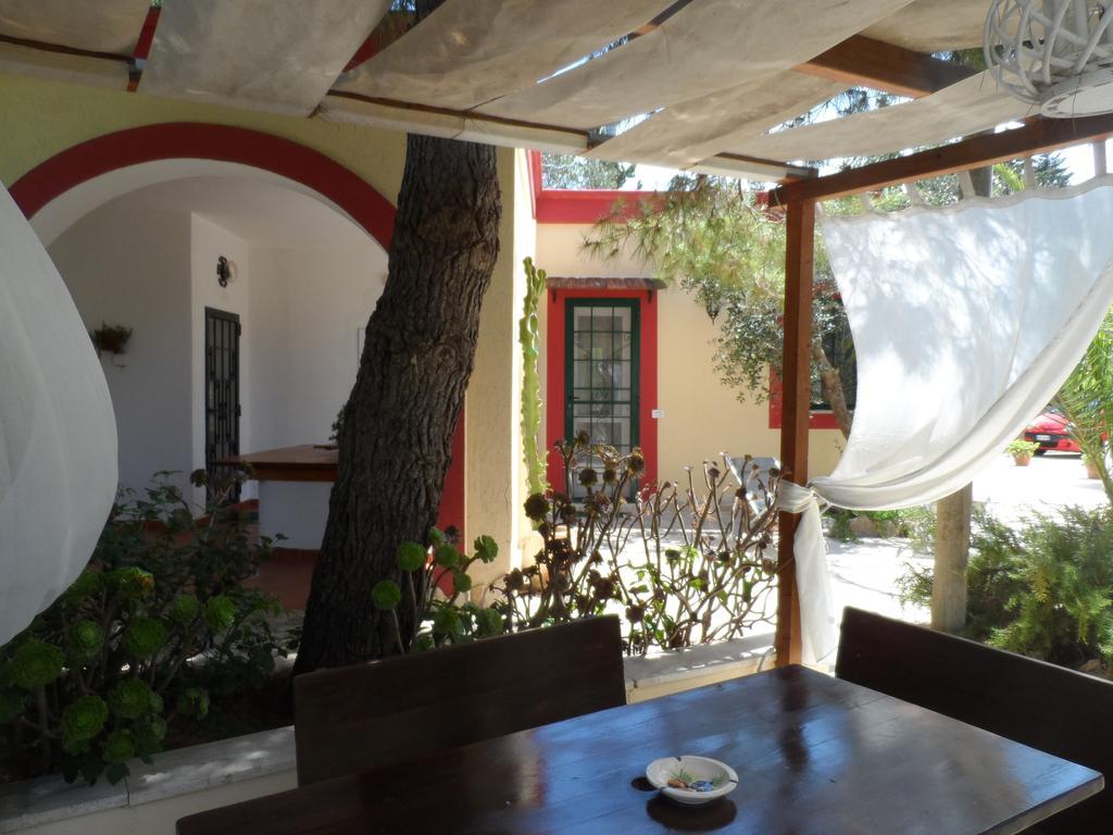 Santa Venardia Couette-café 4*