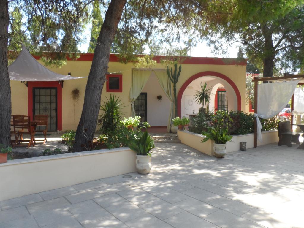 Couette-café Santa Venardia 4*